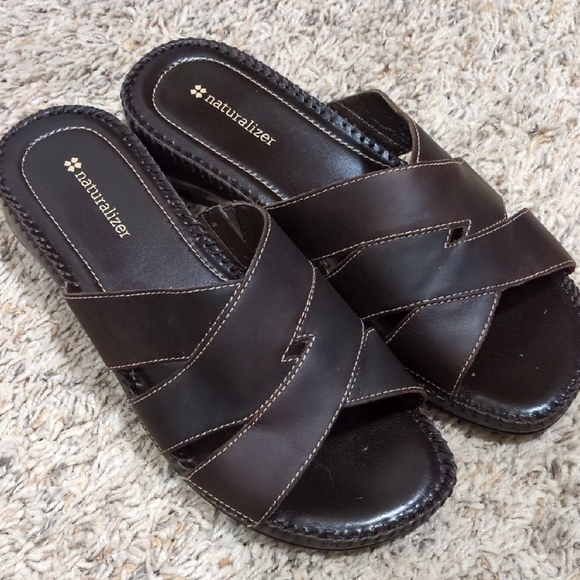 Naturalizer Men's Dark Brown Cross-Strap Sandals - Picture 1 of 5